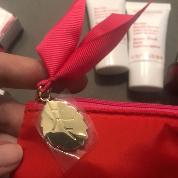 10 Clarins products - Picture 6 of 7